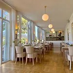 Panorama Hotel 3*